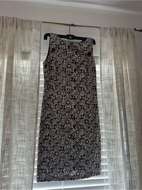 Michael Kors Sleeveless Shift Dress in Black and Cream